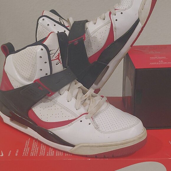 Size 12 - Jordan Flight 45 White Red A Must Have - Picture 9 of 10